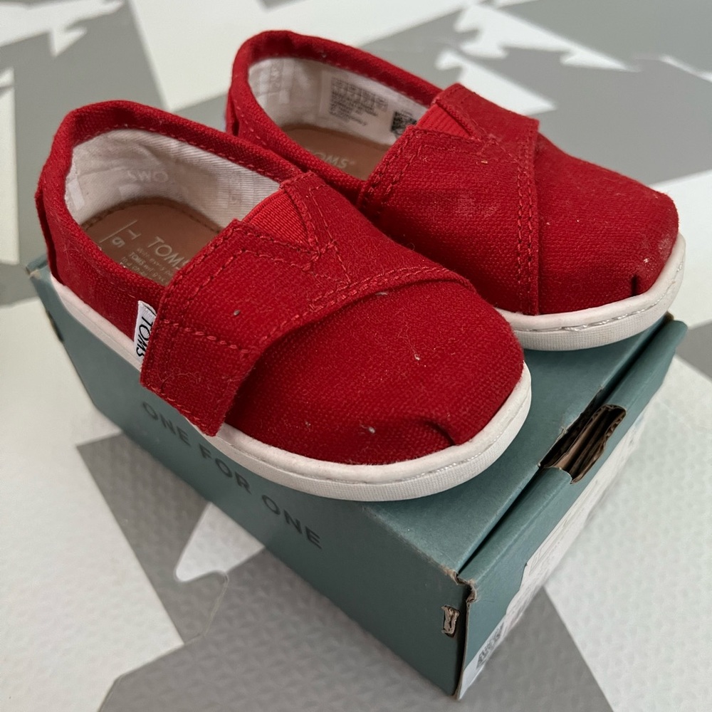 KIDS TOMS